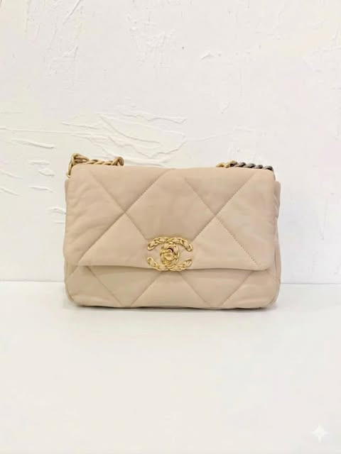 Chanel 19 Bag Small, Milk Tea Color, Gold Hardware, 29 Opening