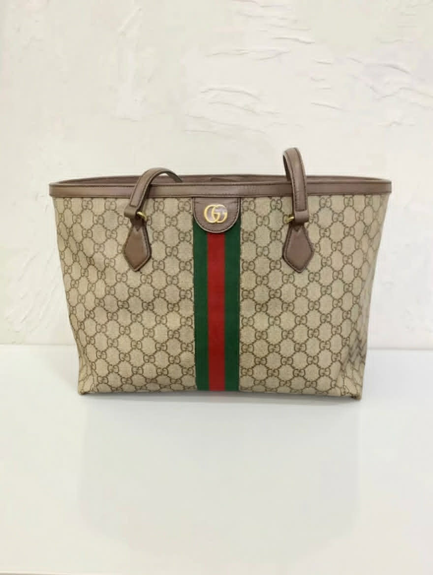 Gucci GG Supreme Tote Bag