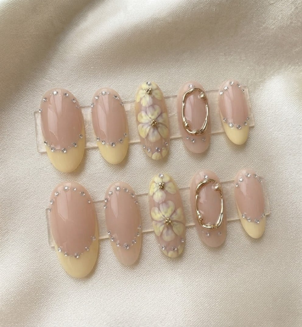 Pastel Yellow Crystal Bloom