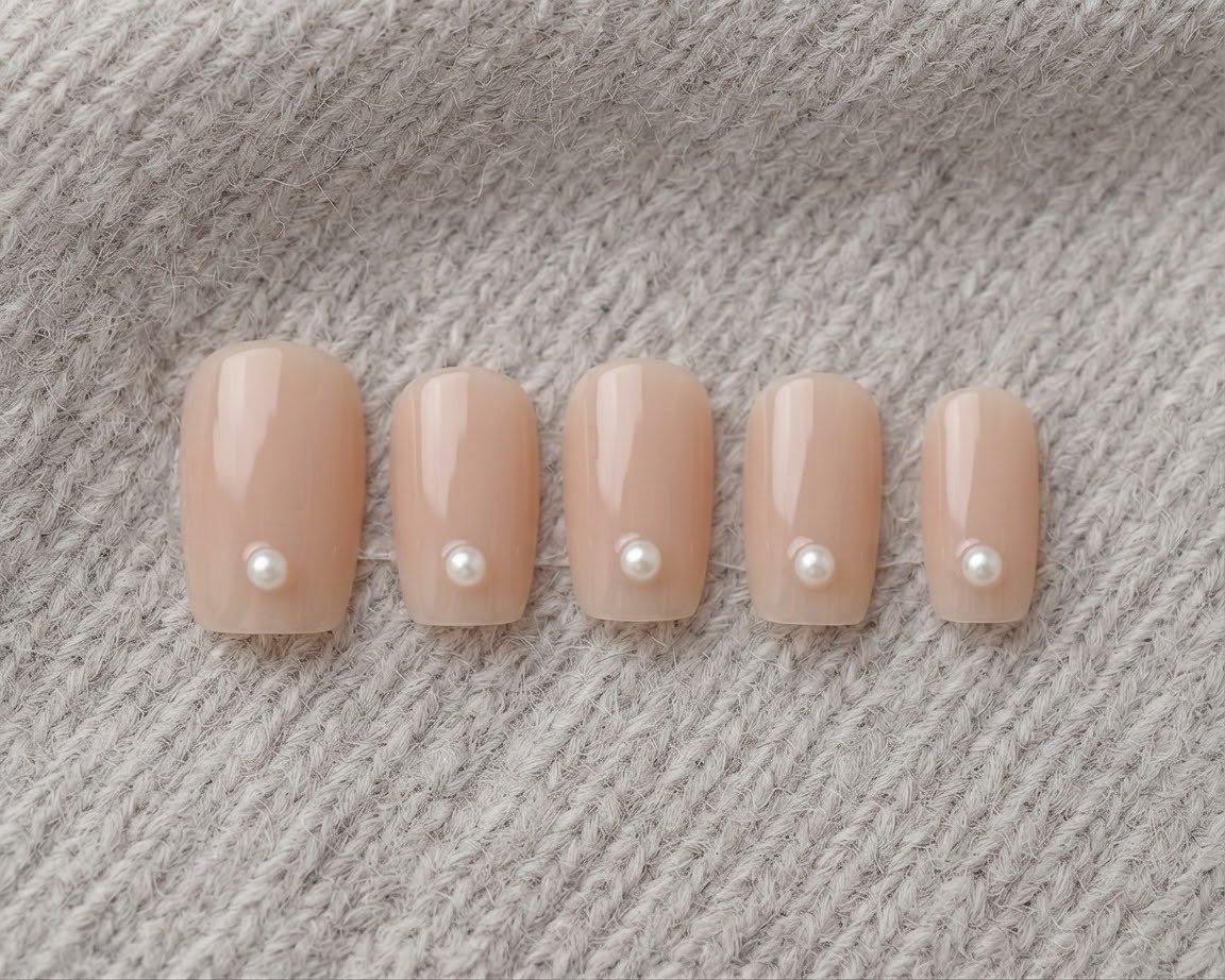 Nude Pearl Nails