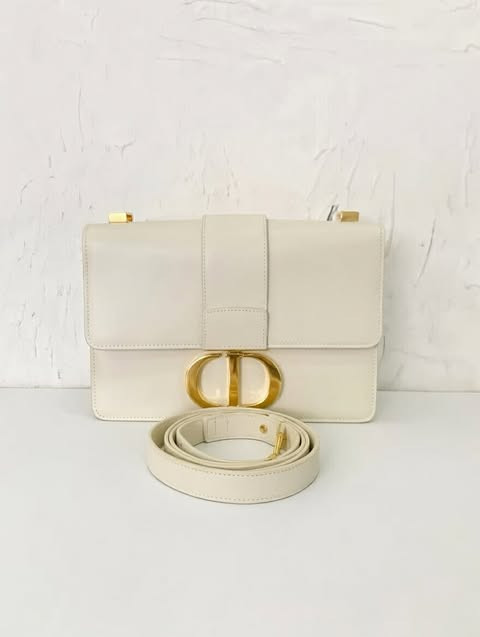 Dior 30 Montaigne Box Bag (White)