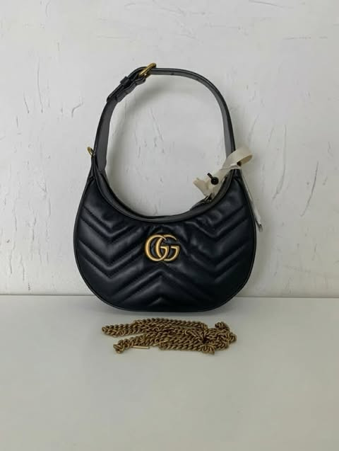 Gucci GG Marmont Small Hobo Bag