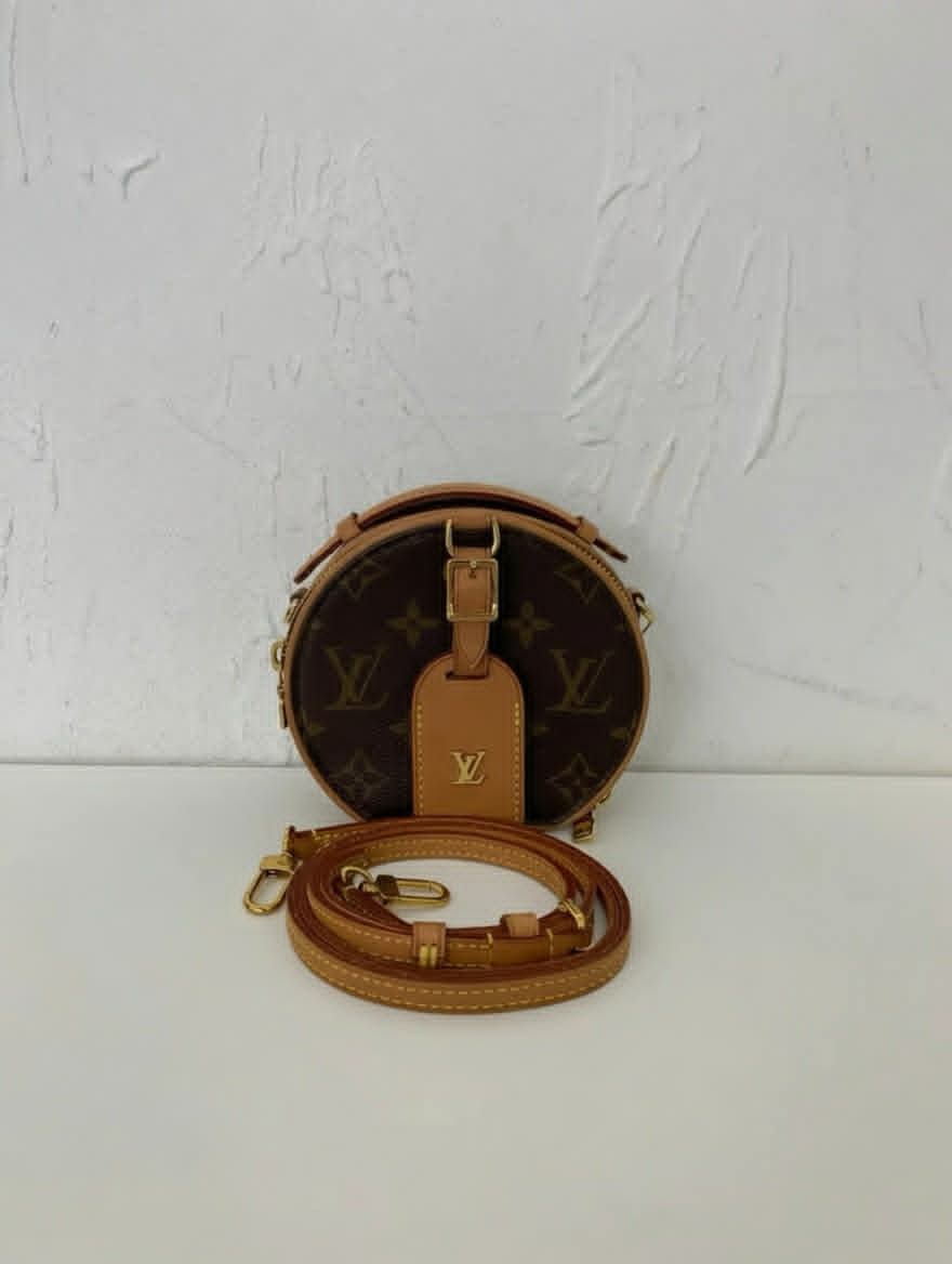 Louis Vuitton Boîte Chapeau Round Bag